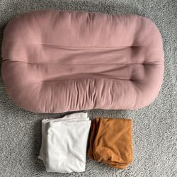 Baby Lounger With 2 Covers