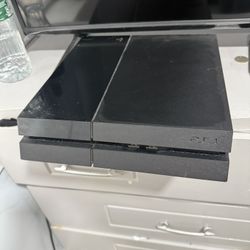 PlayStation 4 (PS4) Console