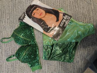 Halloween Costume- Posion Ivy/nicki Minaj 