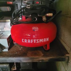 Set Of Craftmans Compresser And Nail Gun  25 Feet Of Hose 