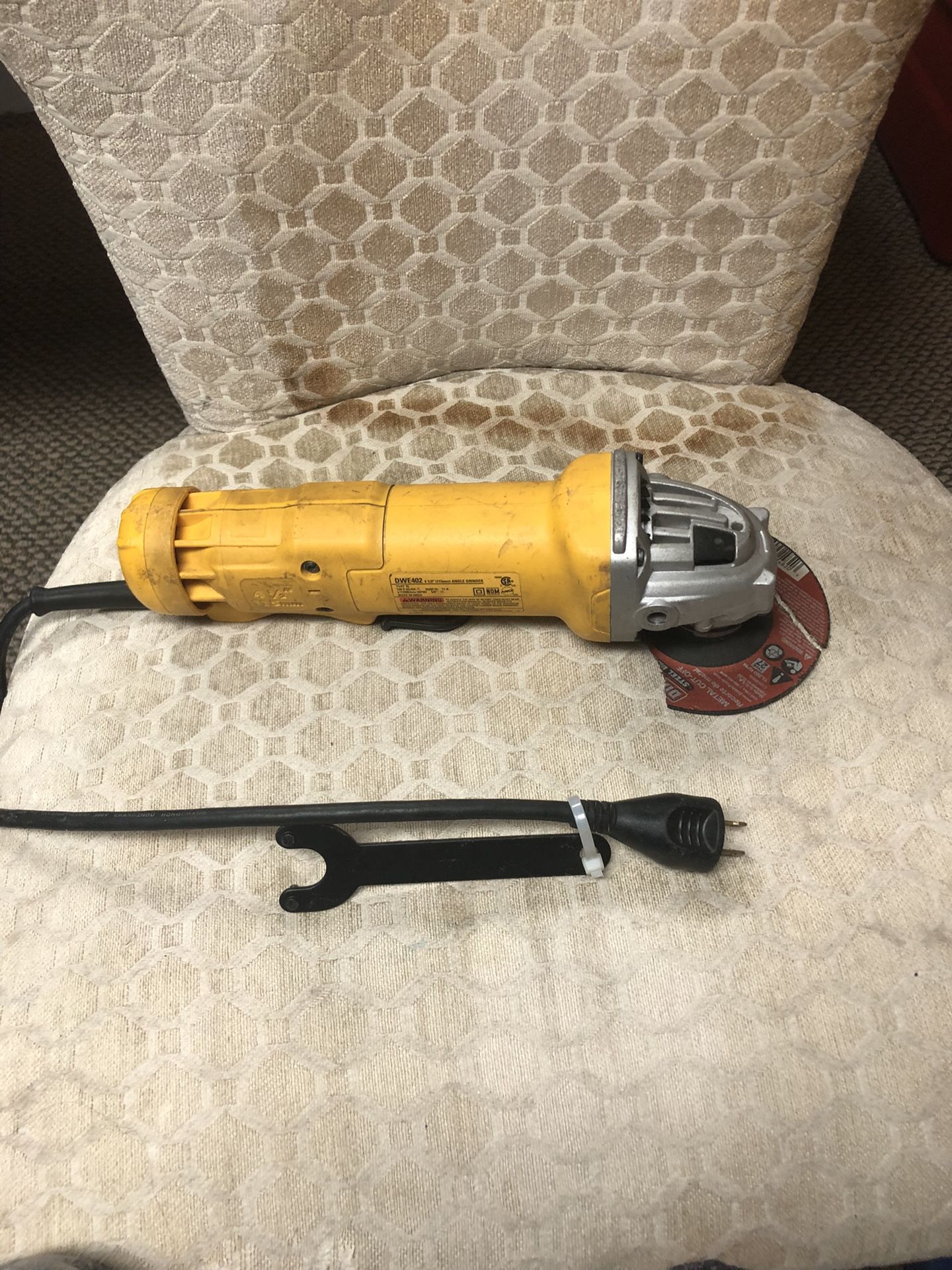 Dewalt Machine
