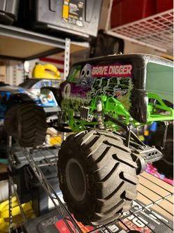 Axial RC 1/10 RC truck