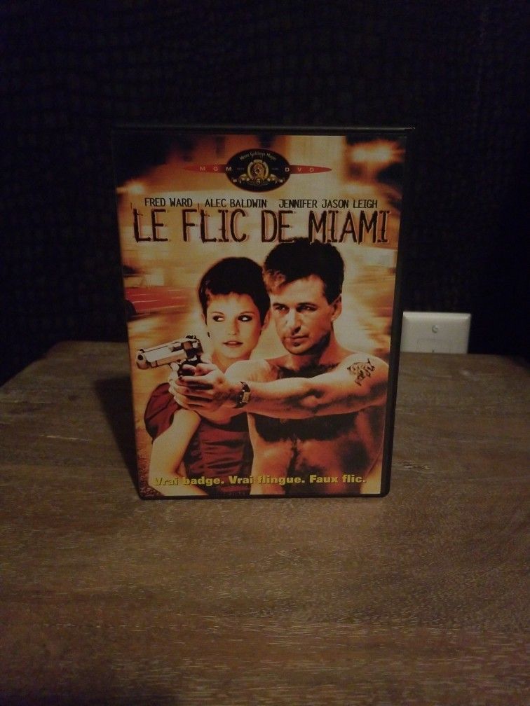 Region 2 DVD Le Flic De Miami with Alec Baldwin