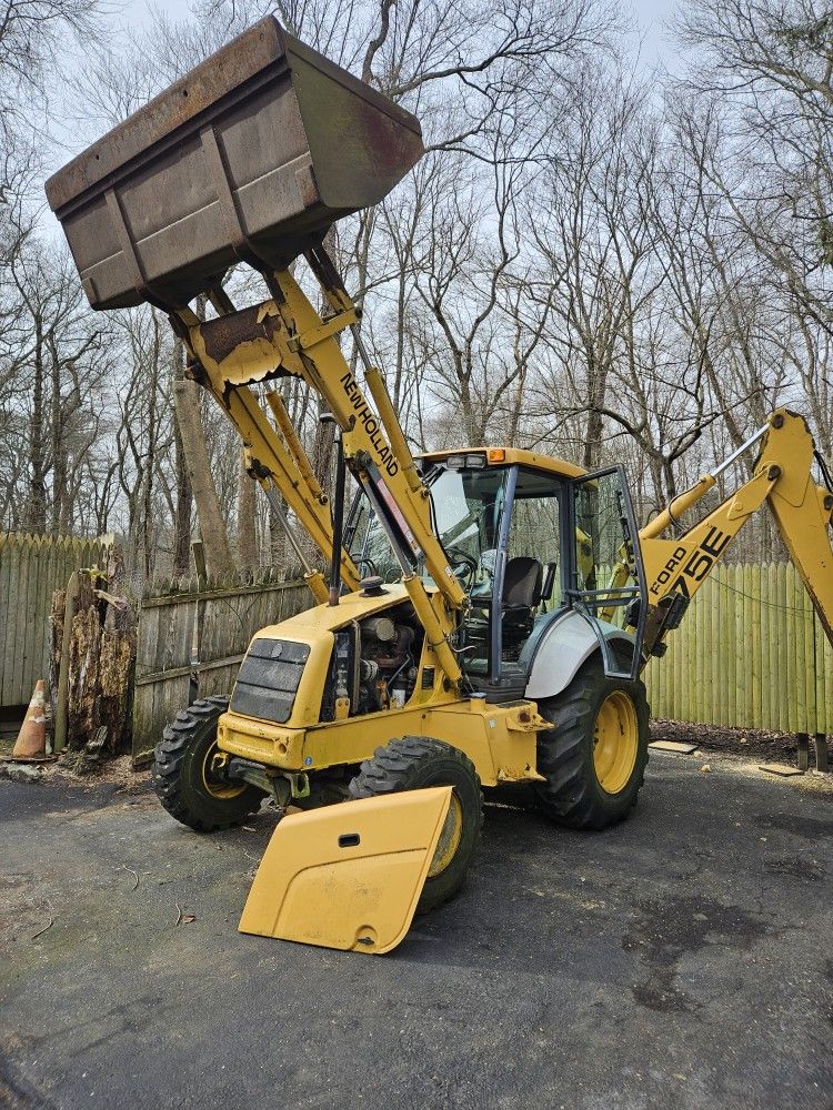 New Holland Back Hoe