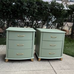2 Nightstands 