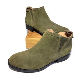 UGG Boots Women's McClaire Olive Green Ankle Boots Suede Size 7

