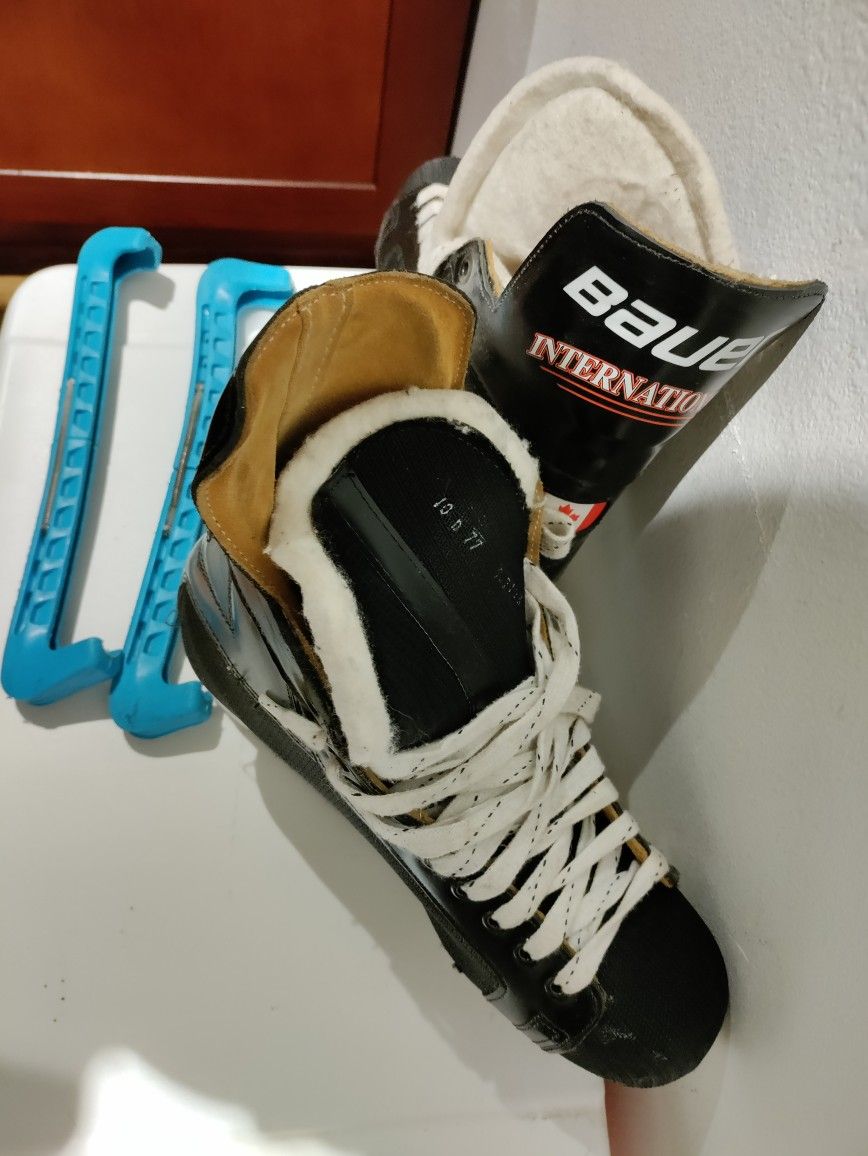 hockey sk8s size 10