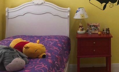 Set of 2 Twin Beds with Nightstand .One with Trundle + One with Drawer