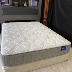 Double Sided 🌟💙KING 🌟💙MATTRESS 🌟💙AND BOX SPRING 