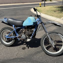Rare 1979 Yamaha IT 400 Motorcycle