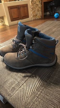 Waterproof  Women’s Hiking  Boots Size 10