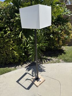 Floor lamp
