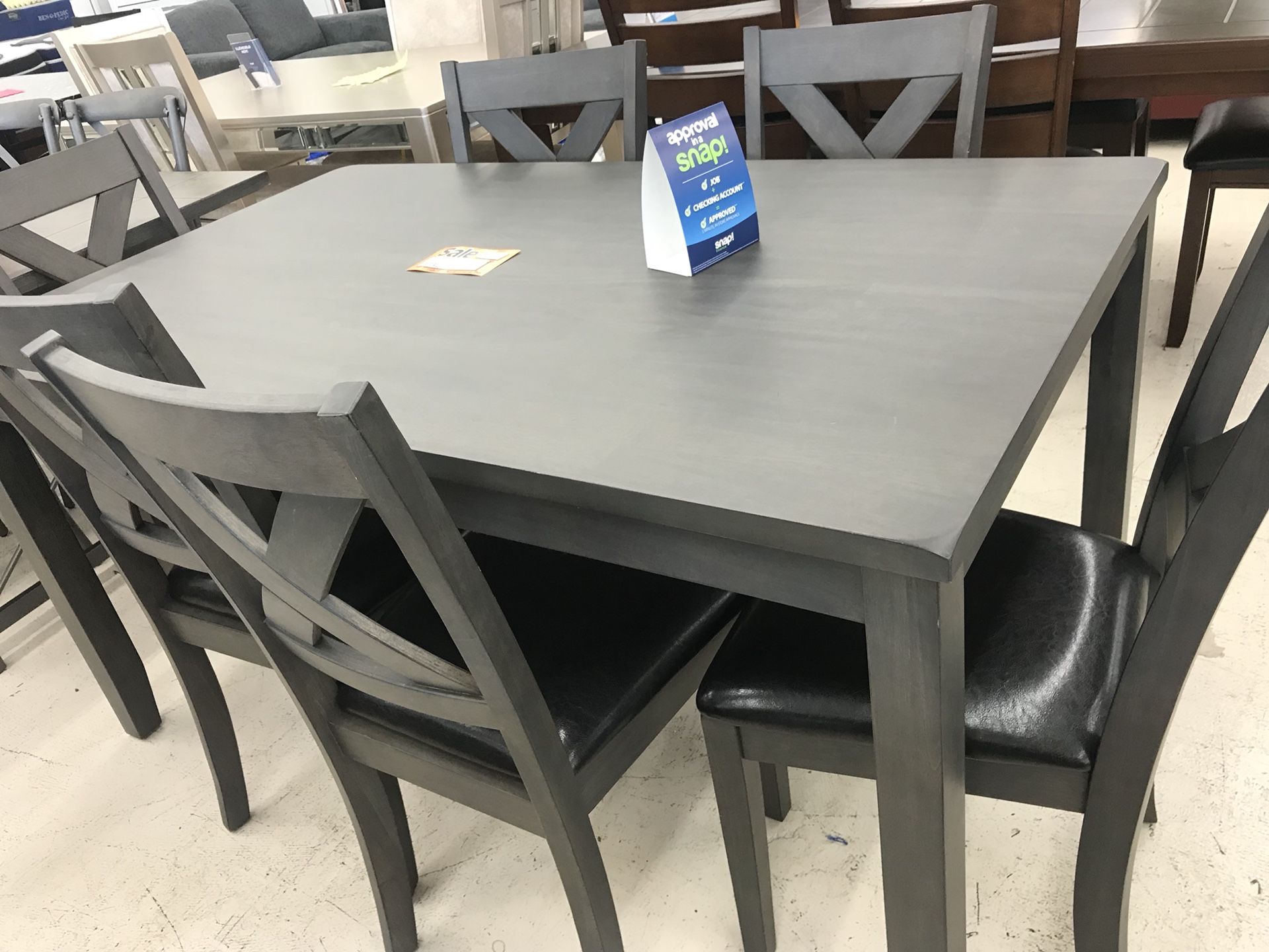 DINNING ROOM SET TABLE AND 6 CHAIRS ON SALE