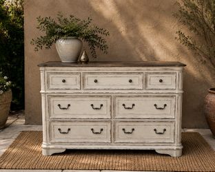 Stonehaven Cottage- 7 Drawer Dresser
