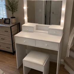 Vanity set white 32” (new in the box)