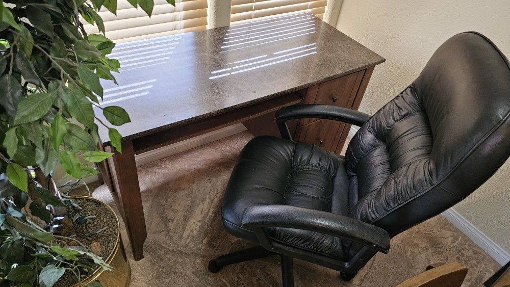 Office Desk & Chair Set – 53” Wide, Great Condition, Clean & Ready to Use