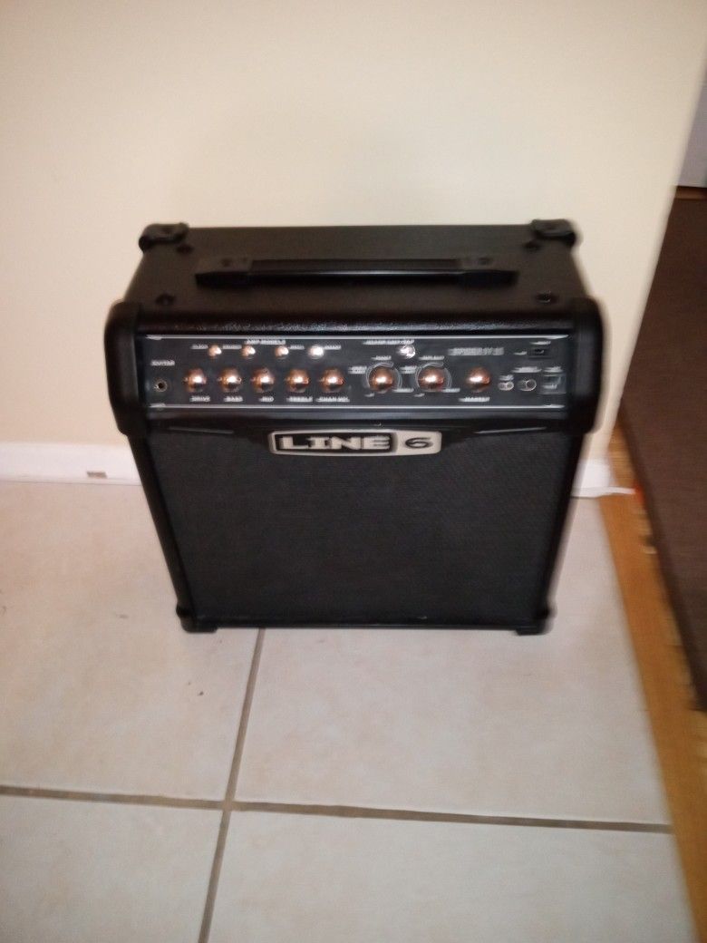 LINE 6 Guitar Amplifier