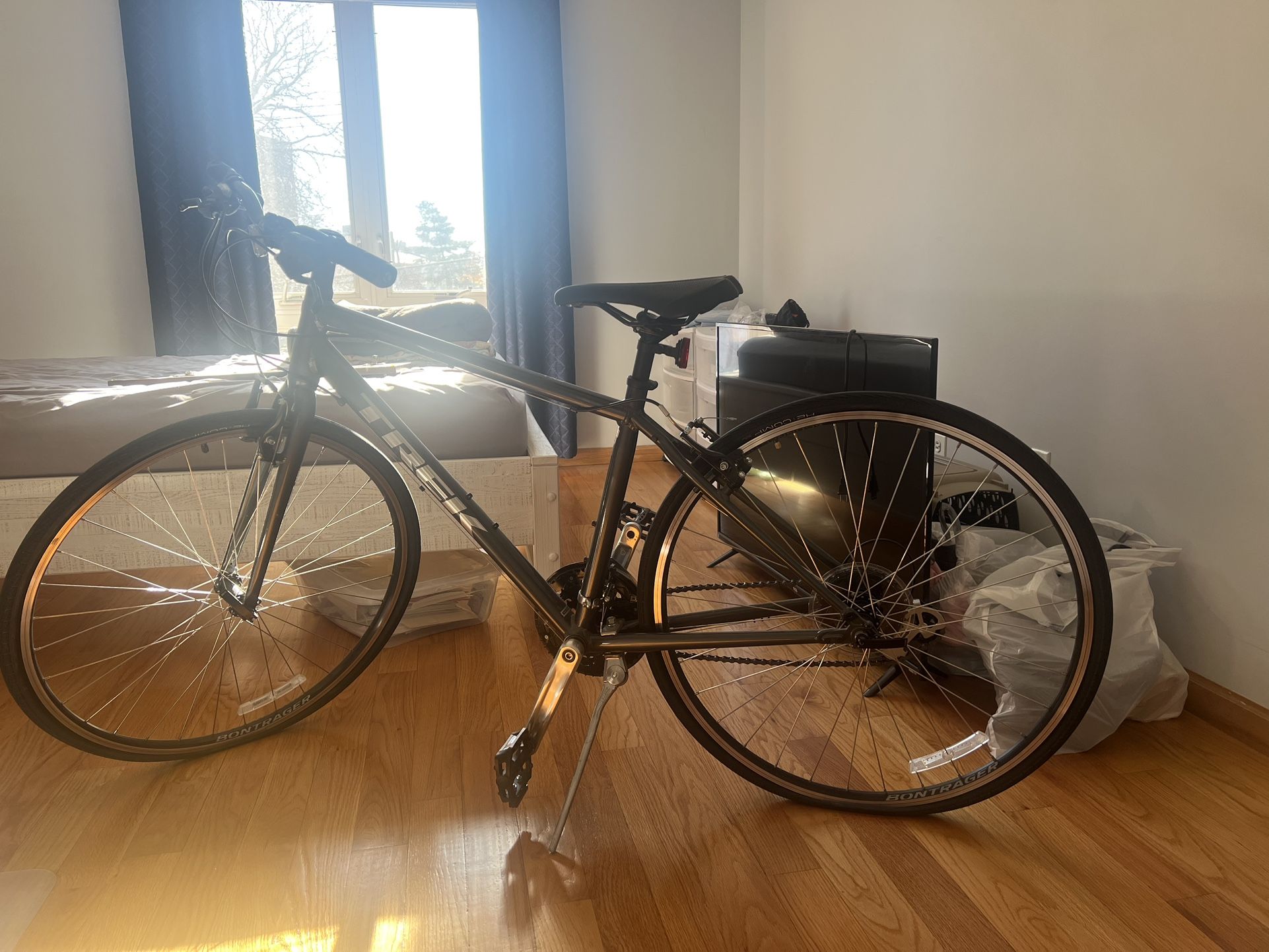 Trek Fx1 Size Medium Bike - FLAT TIRES