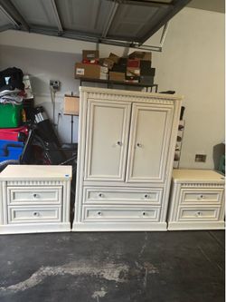 Dresser set