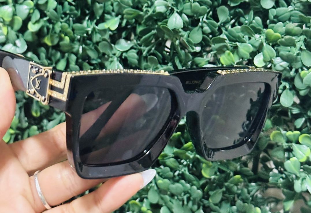 π SUNGLASSES , LENTES , ESPEJUELOS $ 60 EACH