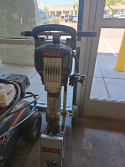 Bosch GSH-16 with stand has damaged cord but turns on