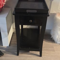 2 Accent Tables