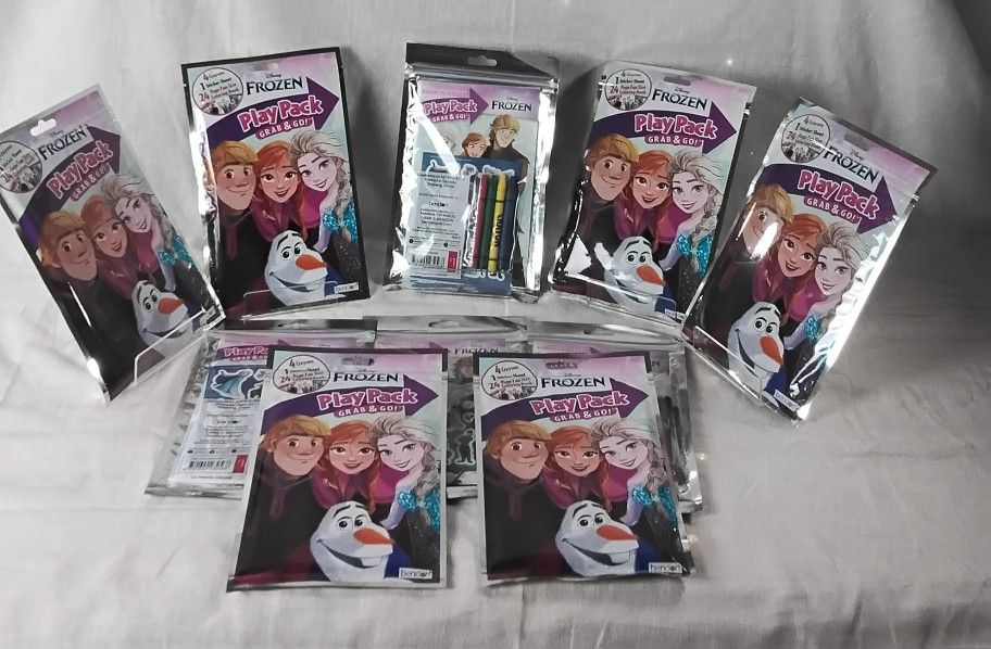 Frozen Grab & Go Play Pack Party Favor Prize Set of 10