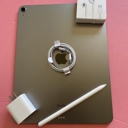 Apple IPad Air 13” (M2 chip / 2024  model) 128GB with Pen, keyboard & Accessories (warranty 10/2025)