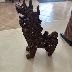 Lion Sequine Wooden Carved 1/2 Feet Wide By 1 Feet Tall