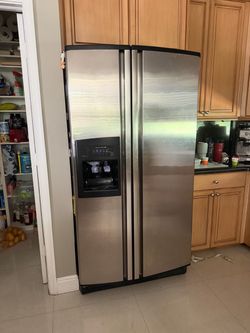 Refrigerator Kitchen Aid