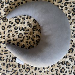 snuggle me nursing/feeding pillow 