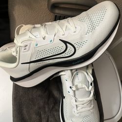 Men’s Shoes Size 15