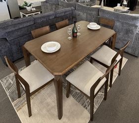 7pc Dining Set Display Sale