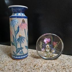 WILLIAM ROLFE Flower Garden Acrylic Vintage Paperweight Decor & Studio Pottery Vase. 