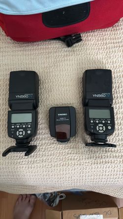 Yongnuo YN560 IV Speedlites (Pair) + YN560-TX Controller