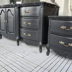 Gorgeous Dresser Set!!