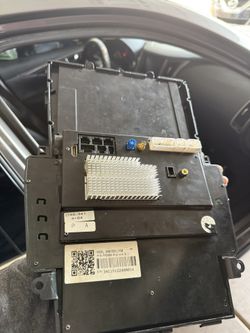 Infiniti q50/q60 13.6 inch tesla screen