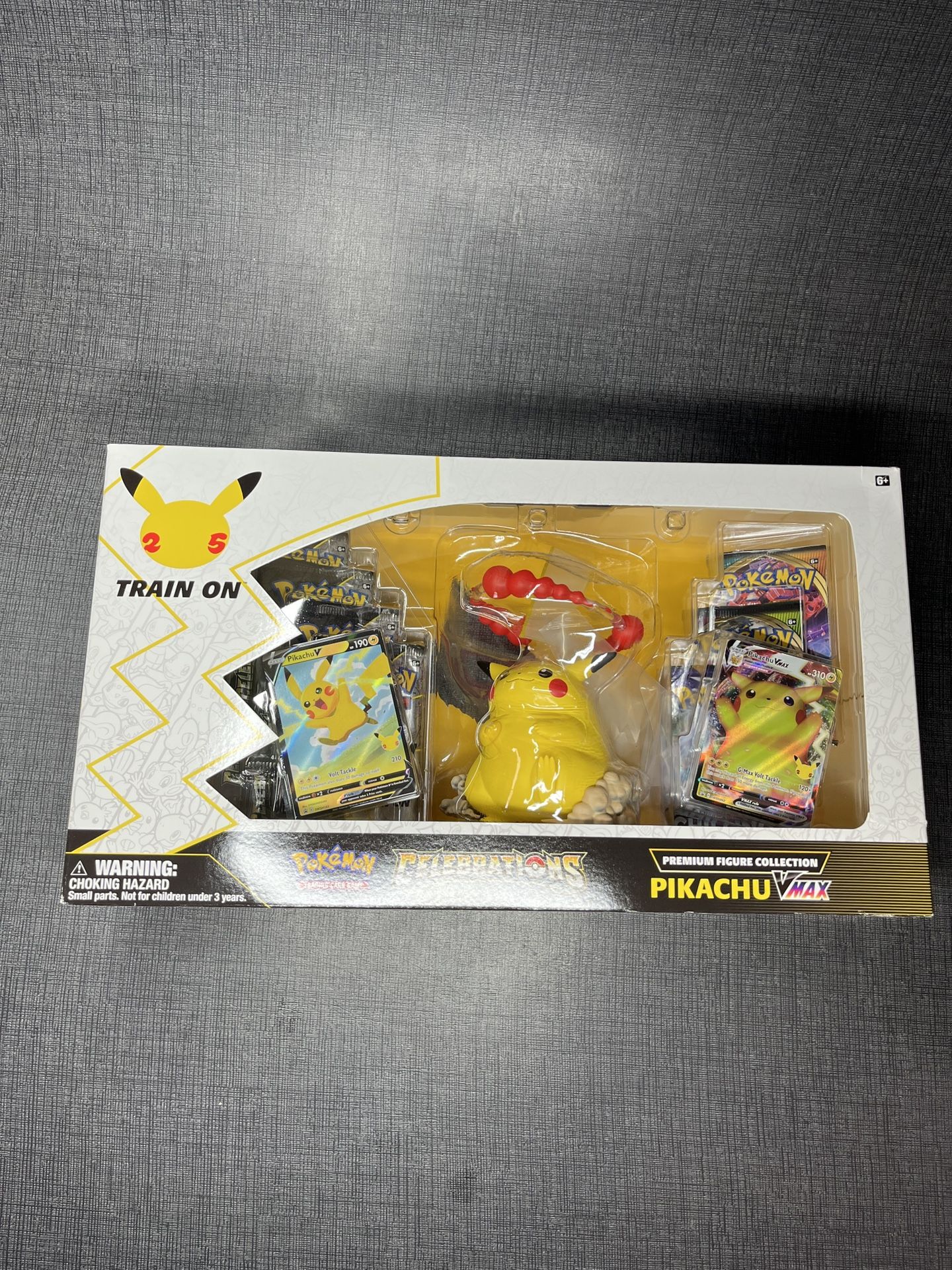 Pokemon Celebrations Premium Figure Collection Pikachu VMAX (25th Anniversary)
