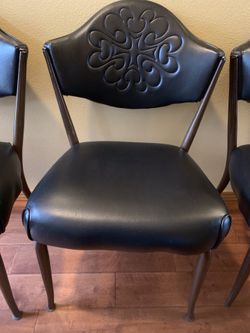4 Black Vintage Virtue Brothers of California Dinette Chairs for Sale in Battle Ground WA OfferUp