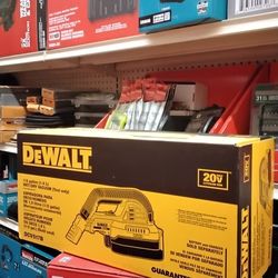 DEWALT 1/2 GALLON (1.9 L) WET/DRY  VACUUM (TOOL ONLY)