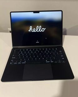 MacBook Air 13” (Apple M2) - 256GB / 8GB