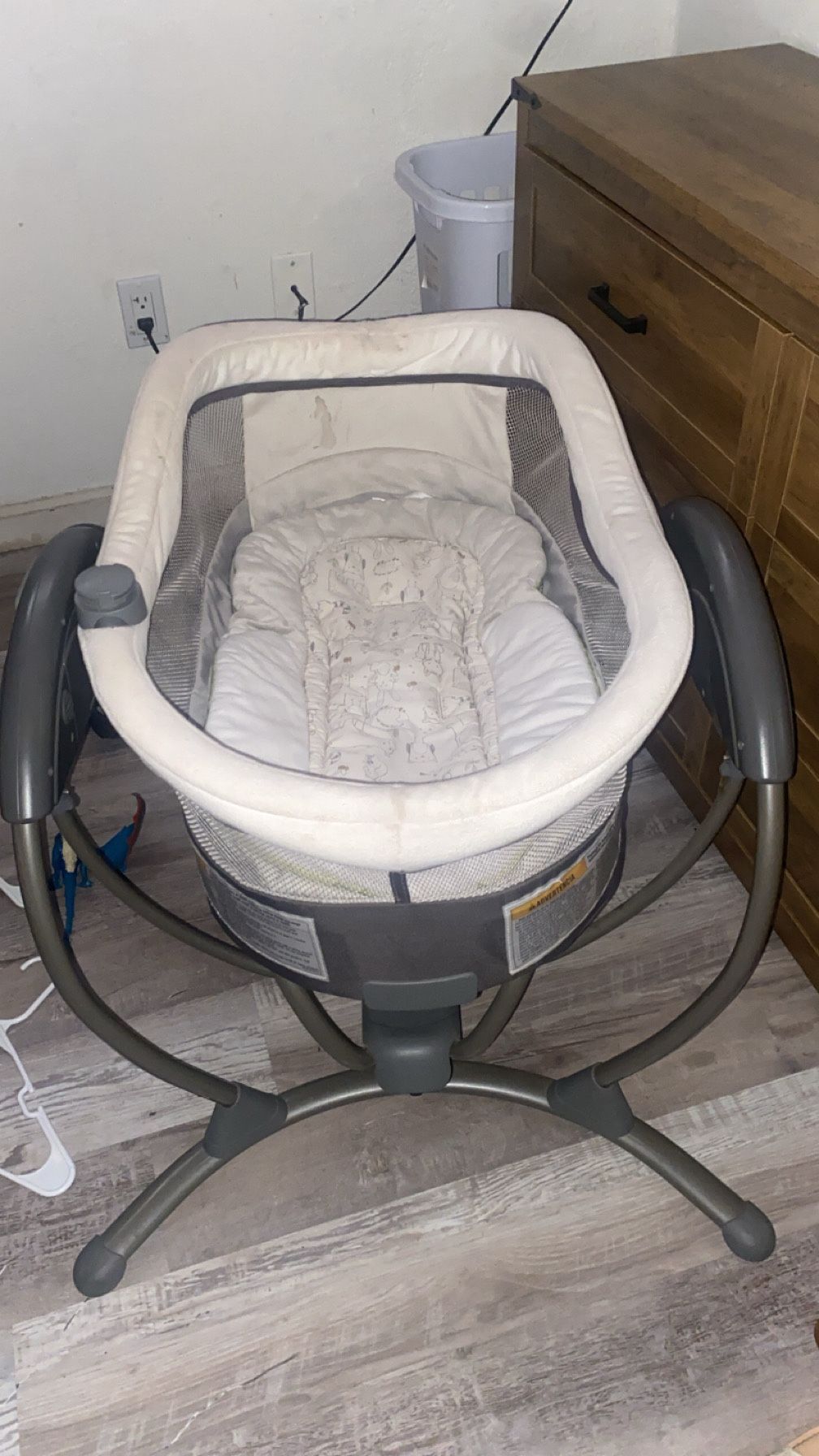 Baby Crib / Swing 