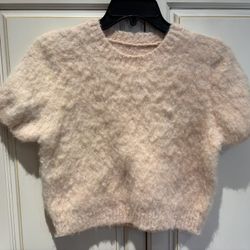 Soft Pink Fuzzy Knit Sweater Blouse Short sleeve no tags or labels  looks like size S/M