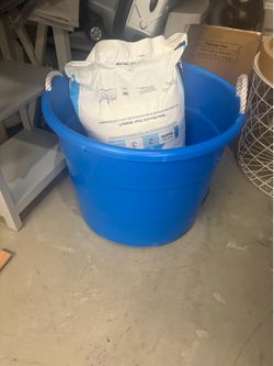 FREE STORAGE BASKET
