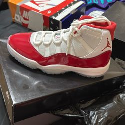 Jordan 11 Cherry 10.5  “DS”