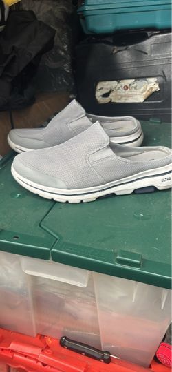 Shoes sneakers size 10.5  tenis sneakers talla 10.5