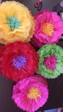 Paper flowers/fiesta mexicana