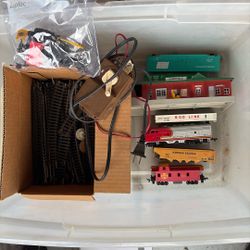 Free Electric Train Set Lots Of Track