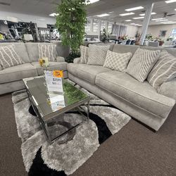 2 Pc Sofa And Loveseat 