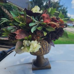 TABLE TOP FLORAL DECOR